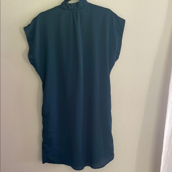 Chic Forest Green Women's Tunic Dress - Picture 4 of 5